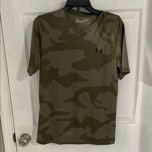 Under Armour Men's Green Camo Shirt